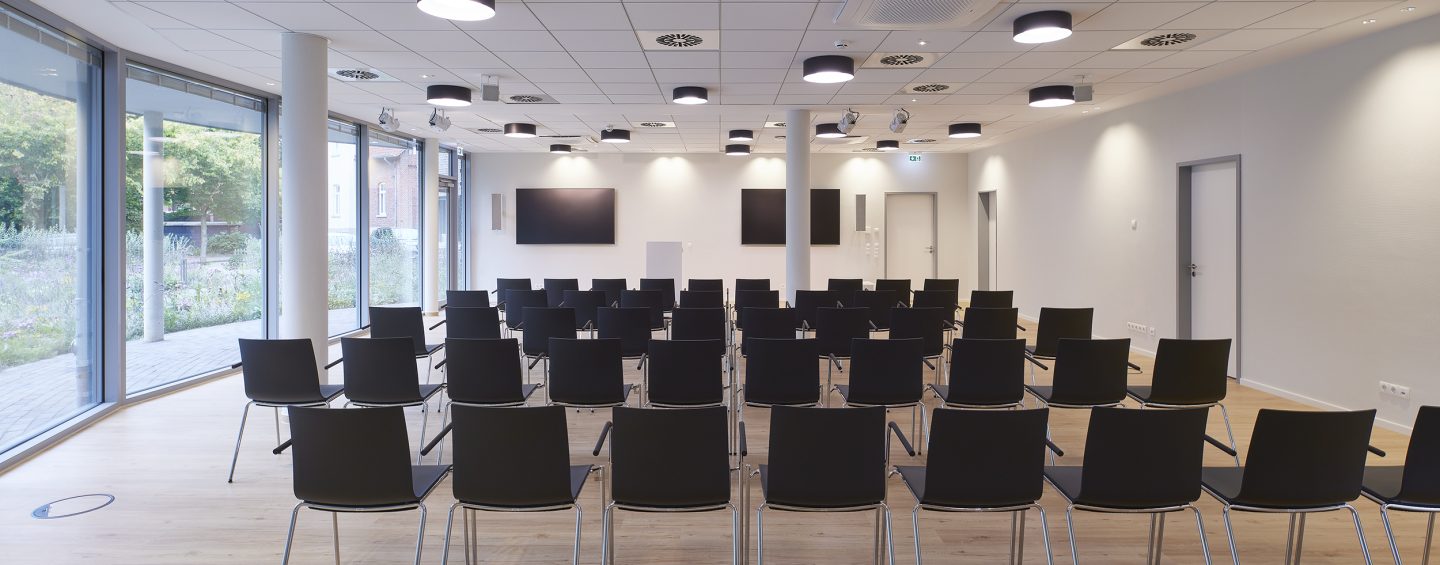 DEU, Niedersachsen, Lingen, NOZ, Architekt: Eden Architekten, Fertistellung: 2021 [©(c) Hans Juergen Landes Fotografie, Tel +49 231 7 21 21 48, info@landesfoto.de; Veroeffentlichung nur gegen Honorar, Urhebervermerk und Beleg / permission required for reproduction, mention of copyright, complimentary copy; Bankverbindung / bank account and sorting code: Commerzbank Dortmund, IBAN: DE60 4404 0037 0250 1971 00, BIC: COBADEFFXXX, U.St. ID / V.A.T.: DE 124 956 787]