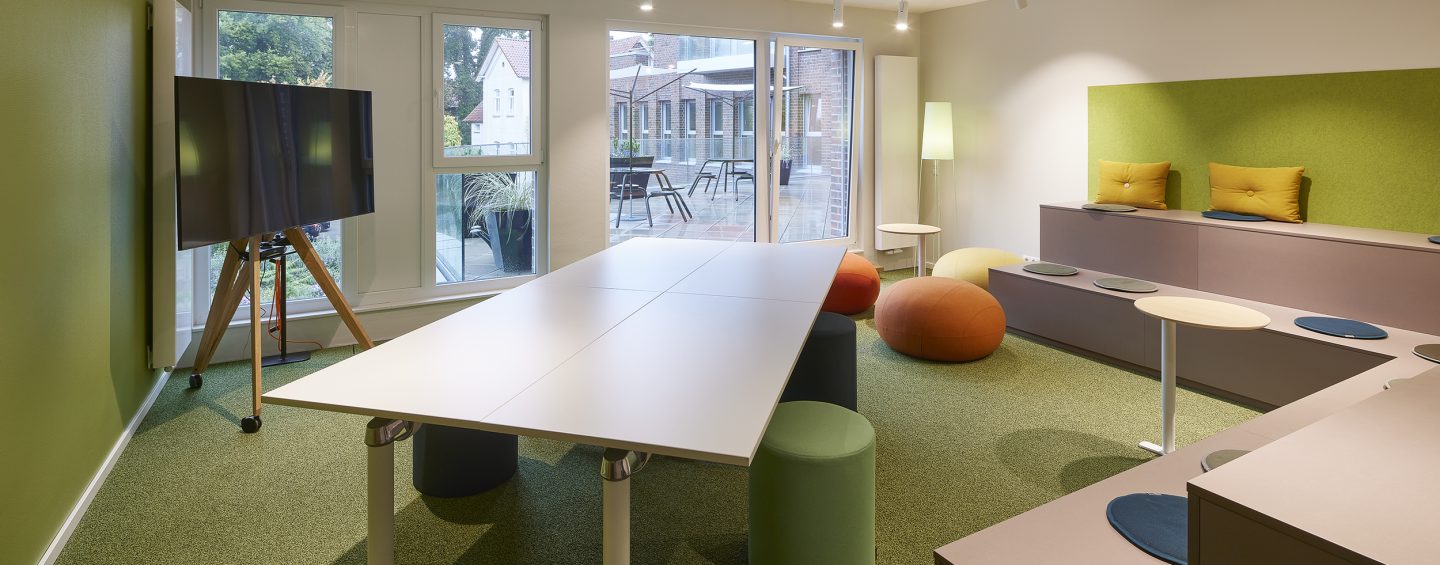 DEU, Niedersachsen, Lingen, NOZ, Architekt: Eden Architekten, Fertistellung: 2021 [©(c) Hans Juergen Landes Fotografie, Tel +49 231 7 21 21 48, info@landesfoto.de; Veroeffentlichung nur gegen Honorar, Urhebervermerk und Beleg / permission required for reproduction, mention of copyright, complimentary copy; Bankverbindung / bank account and sorting code: Commerzbank Dortmund, IBAN: DE60 4404 0037 0250 1971 00, BIC: COBADEFFXXX, U.St. ID / V.A.T.: DE 124 956 787]